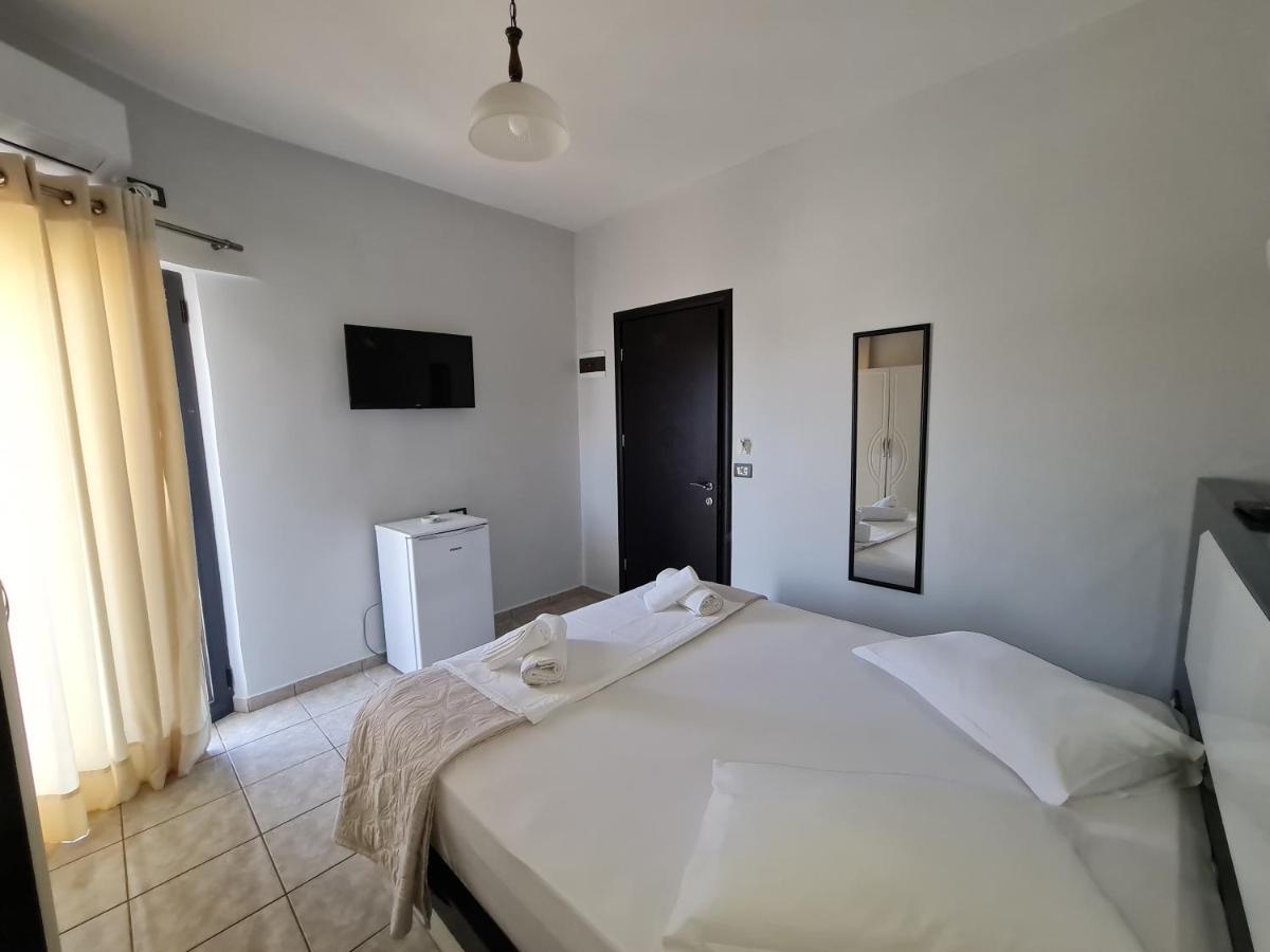 Hotel Ardiani Ксаміл Екстер'єр фото