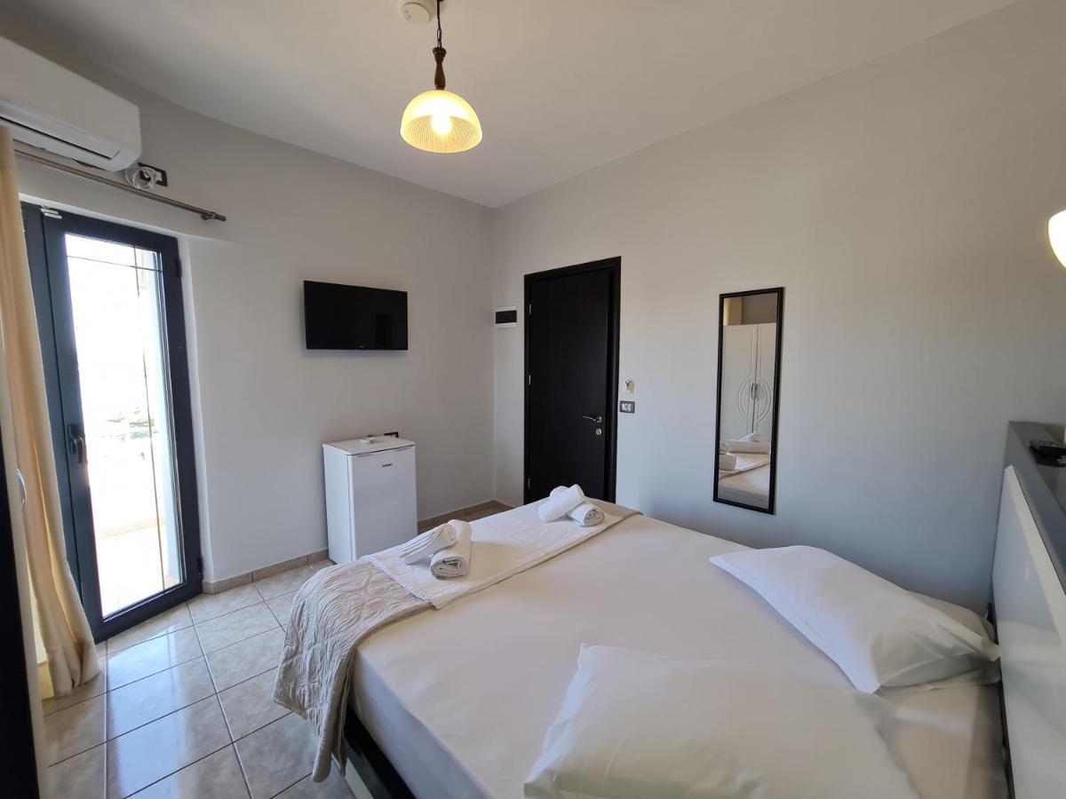 Hotel Ardiani Ксаміл Екстер'єр фото