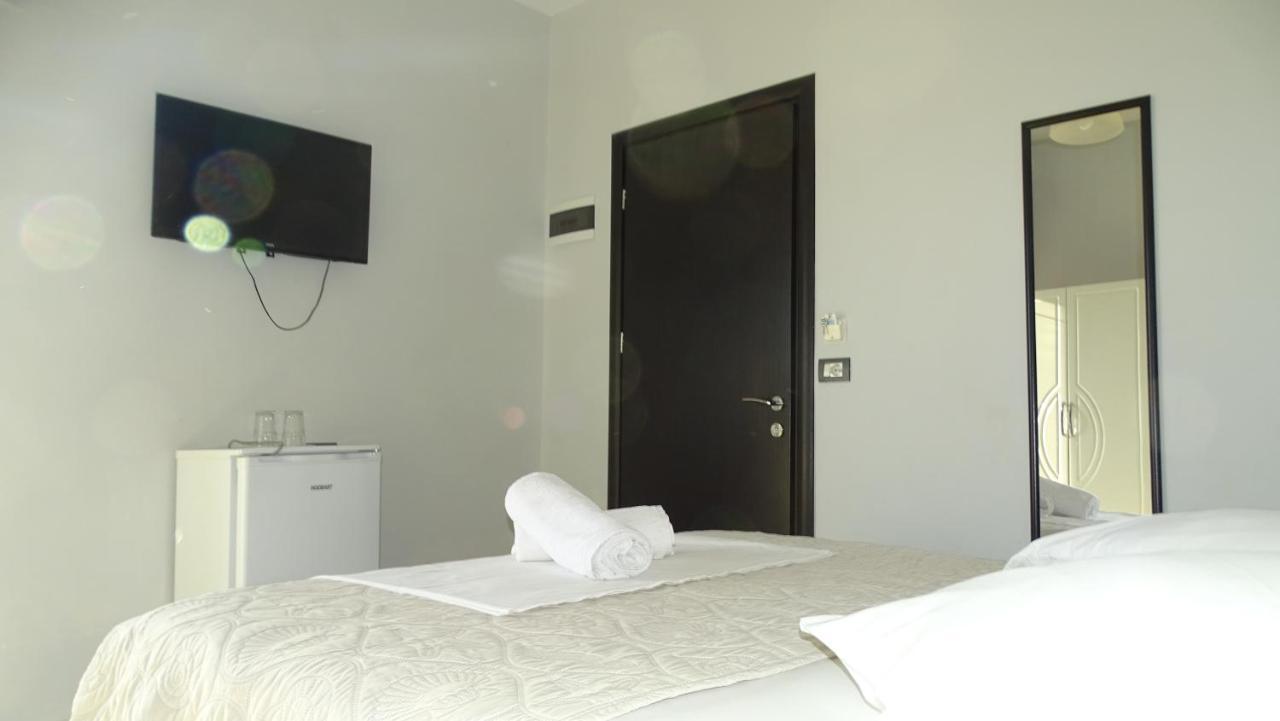 Hotel Ardiani Ксаміл Екстер'єр фото